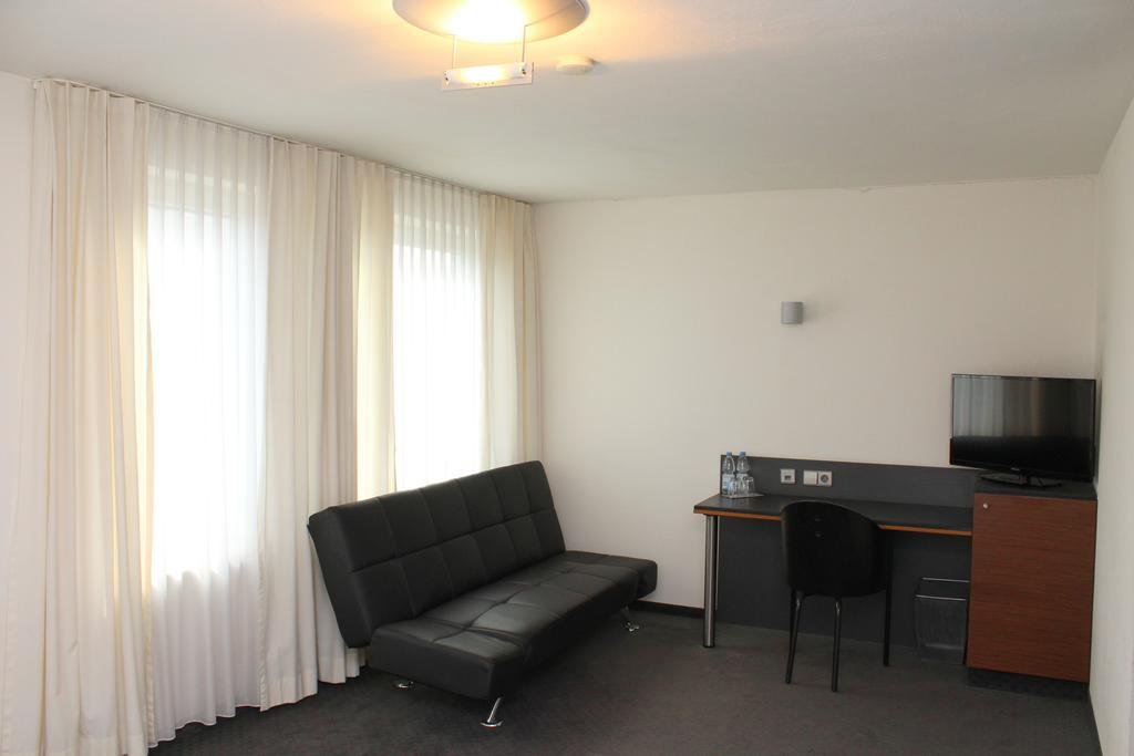 Hotel Am Hirschgarten Filderstadt Værelse billede