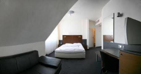 Hotel Am Hirschgarten Filderstadt Eksteriør billede